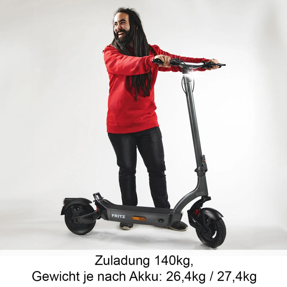 trittbrett fritz escooter eroller elektroscooter elektroroller seitenansicht mit mann