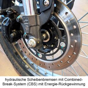 Hydraulische Scheibenbremse von Super Soco TC Max Elektromotorrad in Nahaufnahme