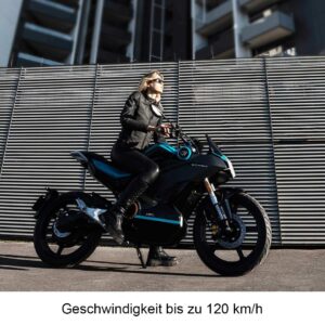 VMoto Stash 125er eMotorrad in der Stadt