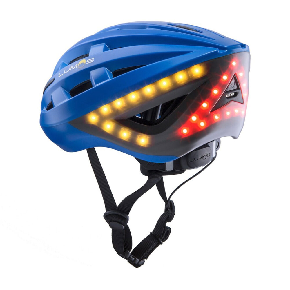 Helm von Lumos für eScooter mit Licht und Blinkeranzeige