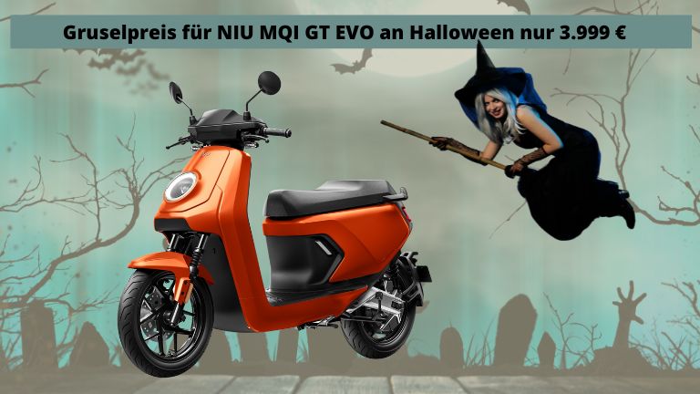 Oranger Elektroroller NIU MQi GT EVO mit fliegender Hexe als Halloweenangebot